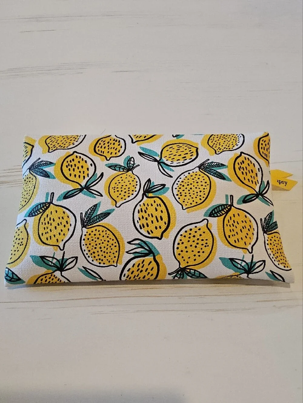 Ipsy Yellow Lemon Print Women’s Zip Pouch